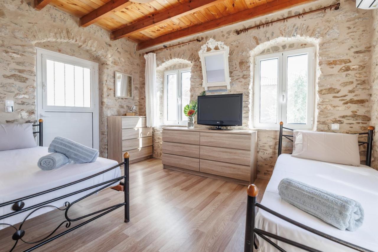 Villa Somatiana- Traditional Stone House , West Mani Thalamai Экстерьер фото
