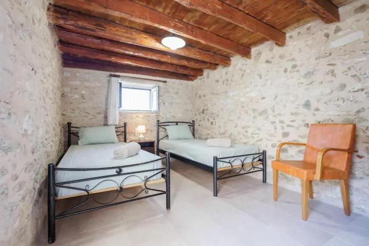 Villa Somatiana- Traditional Stone House , West Mani Thalamai Экстерьер фото